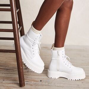 Dr. Martens Jadon II